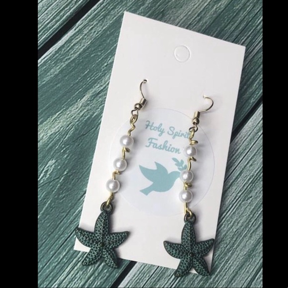 Dahlia Starfish Earrings - Picture 2 of 2